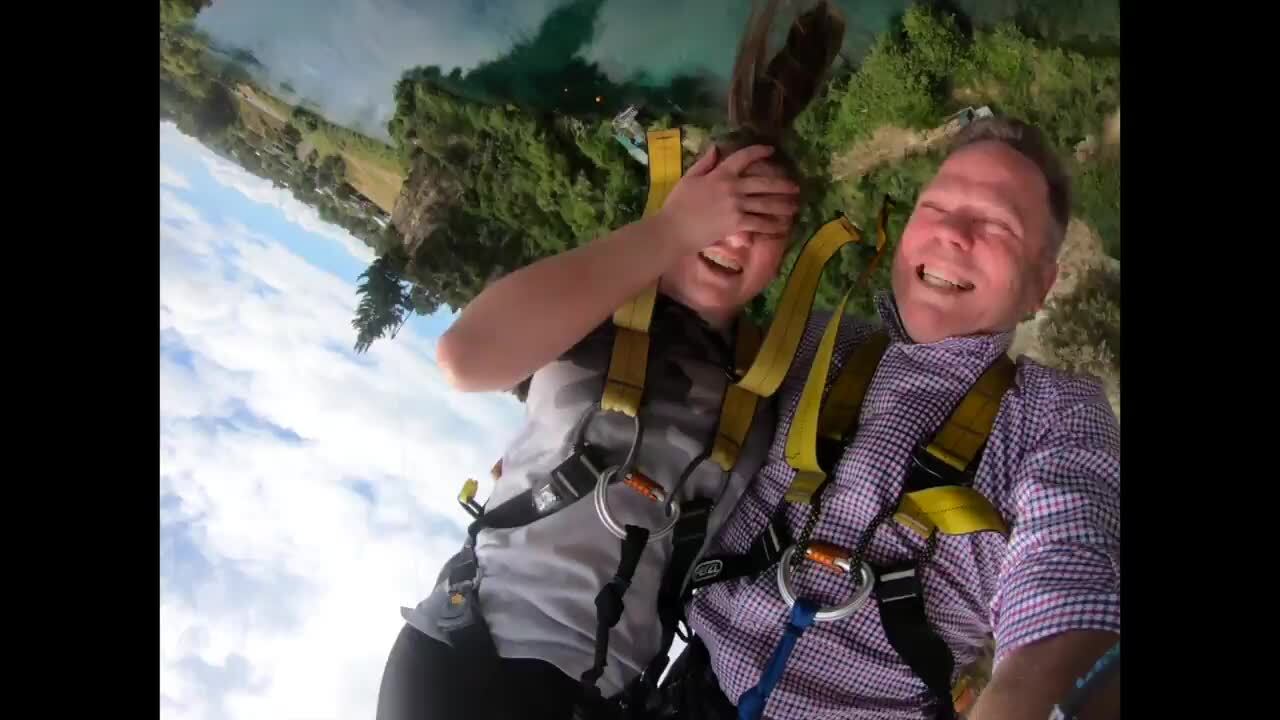 Bungy connection with Taupō school leavers - NZ Herald