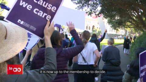 Video for Nurse strike lifted after new offer from DHBs