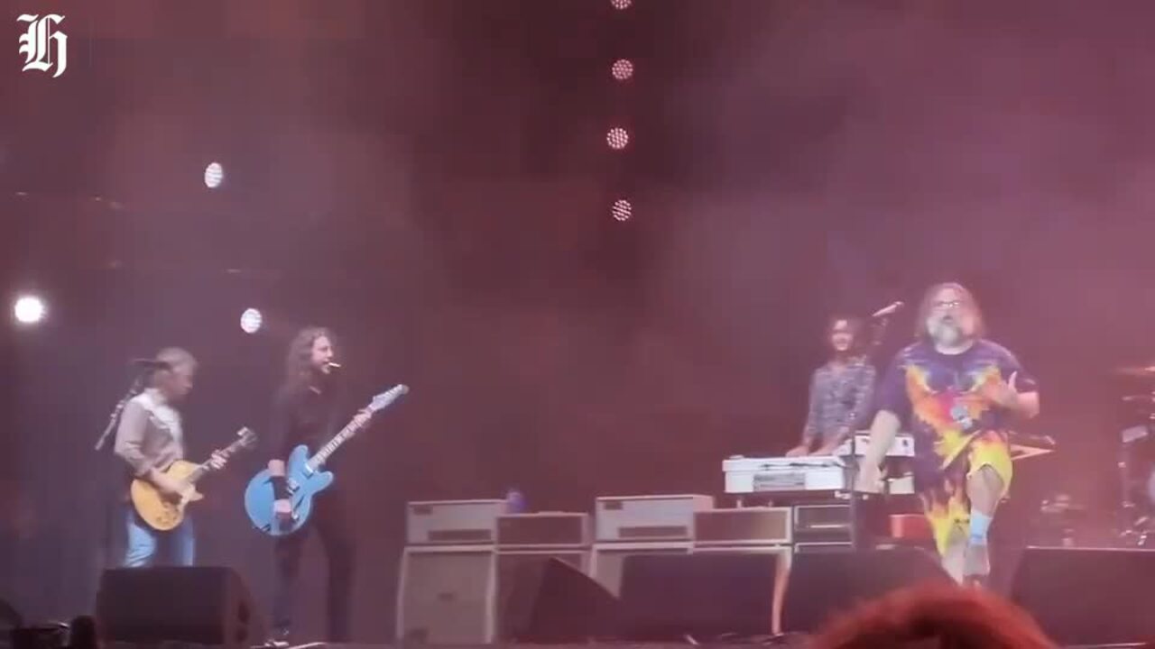 Watch Jack Black belt out AC/DC's Big Balls with Foo Fighters in New Zealand