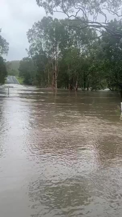 Queensland Roads Flooded After Tropical Cyclone Narelle Brings Heavy ...