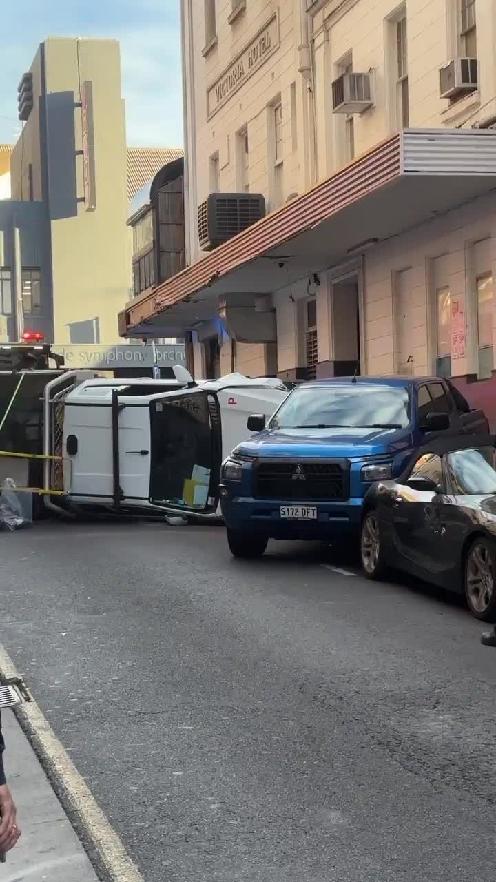 Ute flips onto its side in Hindley Street crash during peak hour | NT News