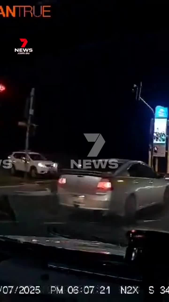 Adelaide red light runner crash caught on camera (7NEWS) | news.com.au ...