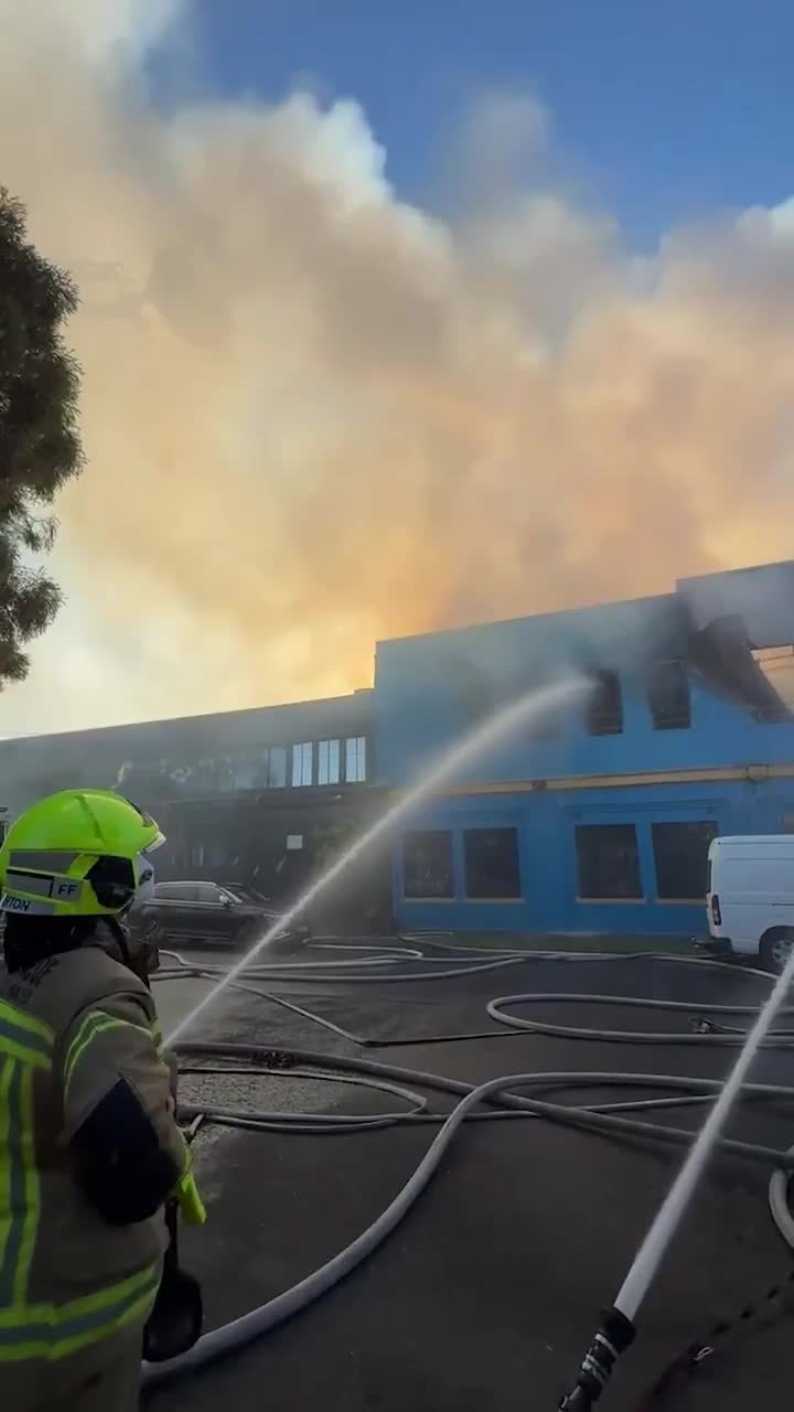 Firefighters battle Sydney warehouse fire | news.com.au — Australia’s ...