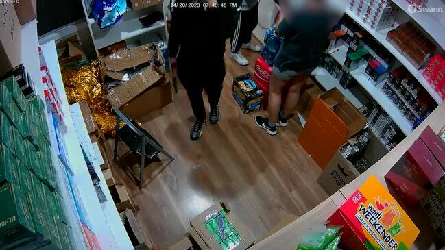 Man charged with alleged robbery of Wynnum tobacco store with gun, machete 