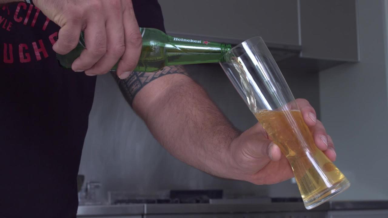 Busting: Man drinks ten beers, bladder explodes - NZ Herald