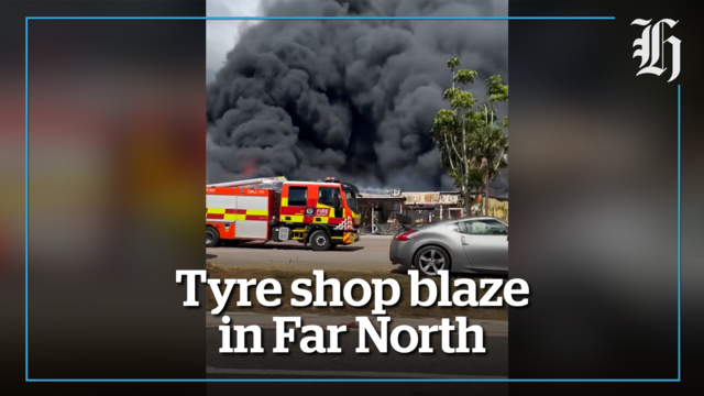 Big blaze at tyre shop destroys business - but quick work saves customers'  cars - NZ Herald