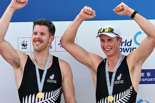Rowing World Championships: Ben Taylor and Oliver Welch win men's