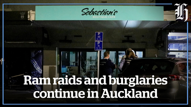 Ram raiders hit bar and cafe in Ōrākei, Ellerslie cafe burgled - NZ Herald