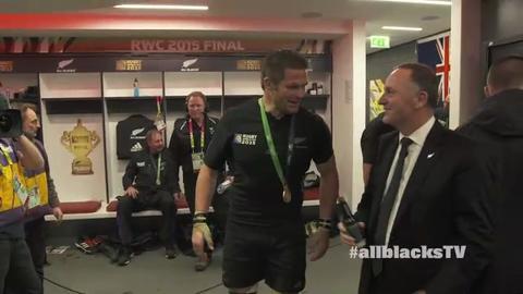 Dan Carter explains the right-footed conversion - NZ Herald