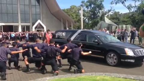 Russell Crowe was pallbearer at cousin Martin Crowe's funeral