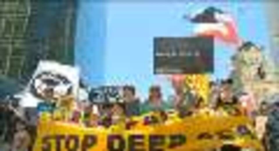 Video for Oil-gas industry delegates confronted by protesters