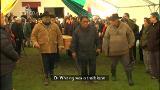 Video for Kua whakamoea ngātahitia a Cliff Whiting rāua ko tōna whaiaipo