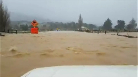 Video for Heavy rainfall causes flooding in Coromandel