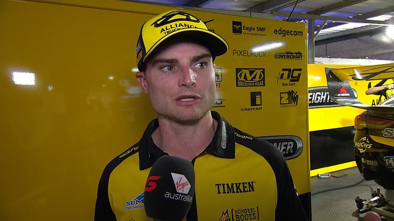 Slade's late-race trouble | Supercars