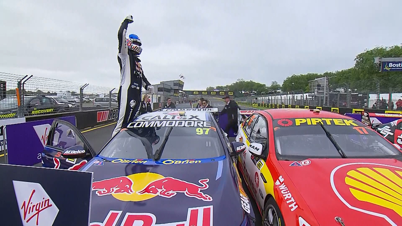 Pukekohe Flashback Van Gisbergen And Mclaughlin Rivalry Flares Supercars