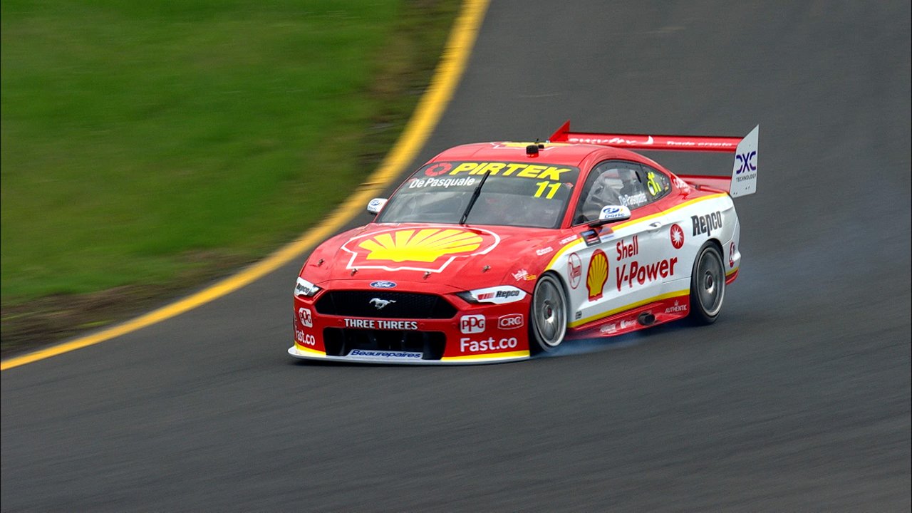De Pasquale's ripper Shootout lap | Supercars