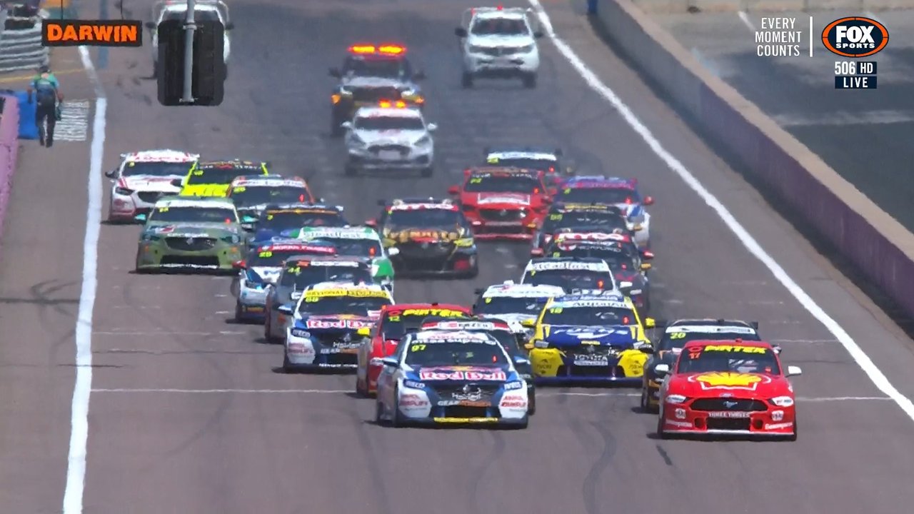 Coulthard's stunning start to Race 17 | Supercars