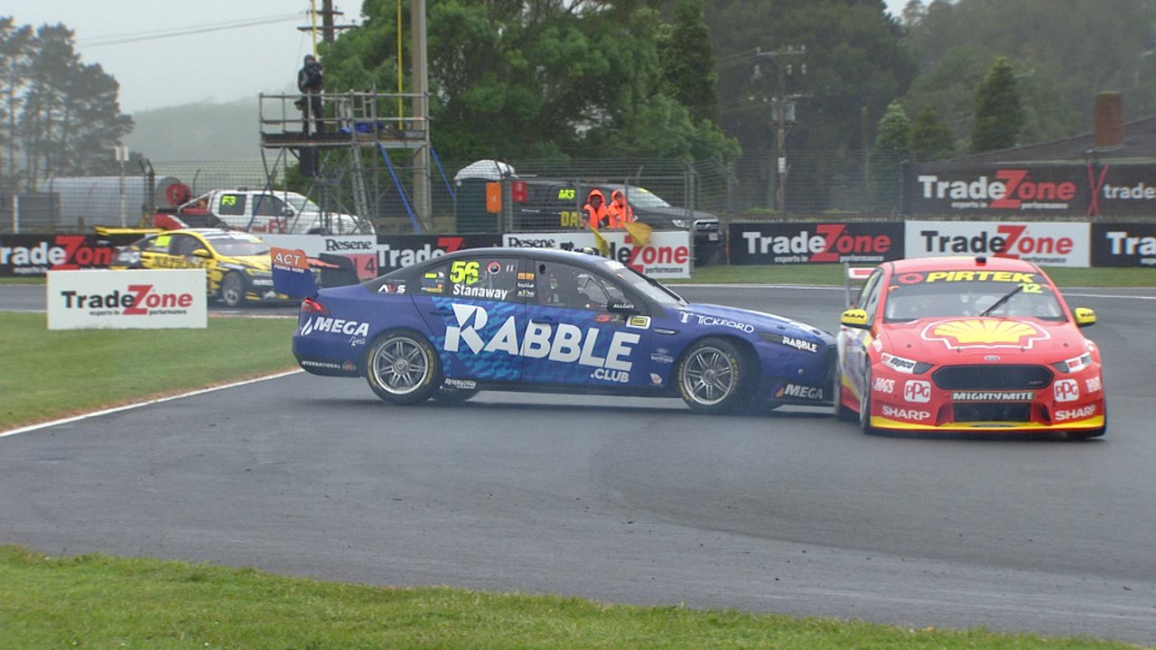 Coulthard's close call with Stanaway | Supercars