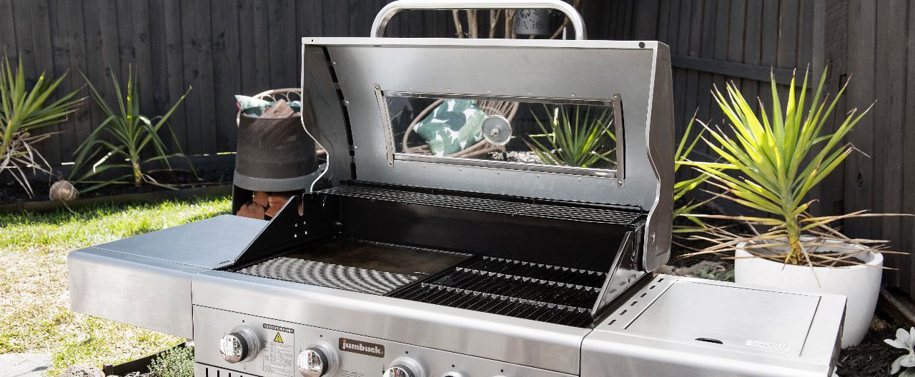 How to Clean Your Grill in 5 Easy Steps