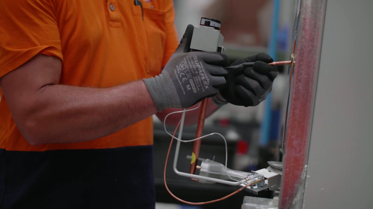 Dux 170L 5 Star Prodigy Water Heater - Bunnings Australia