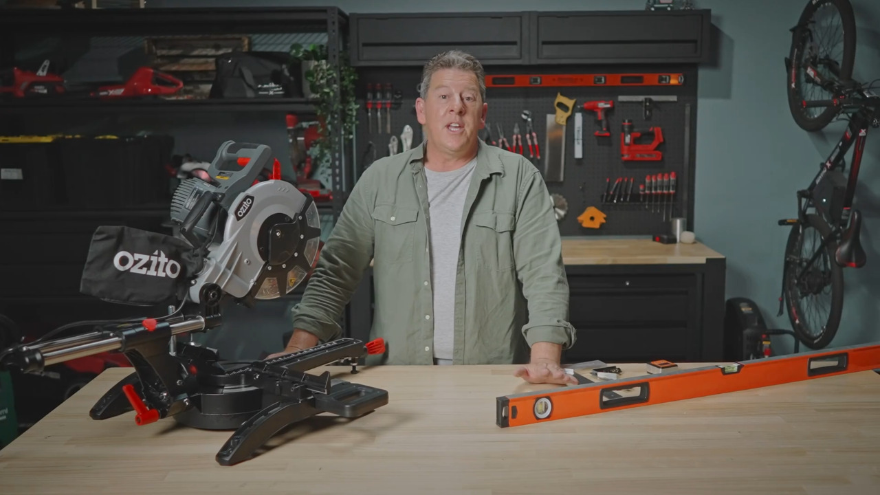 Ozito sliding deals mitre saw