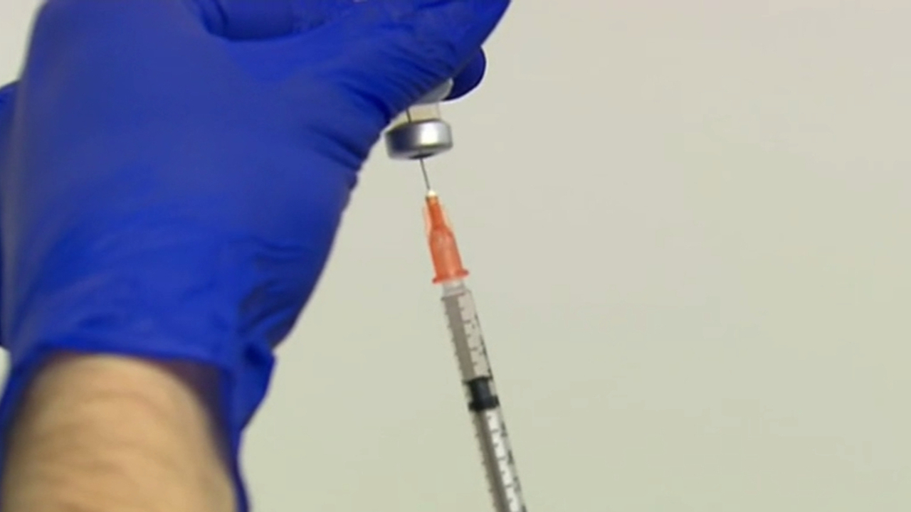 PM refuses to set COVID-19 vaccine rollout target