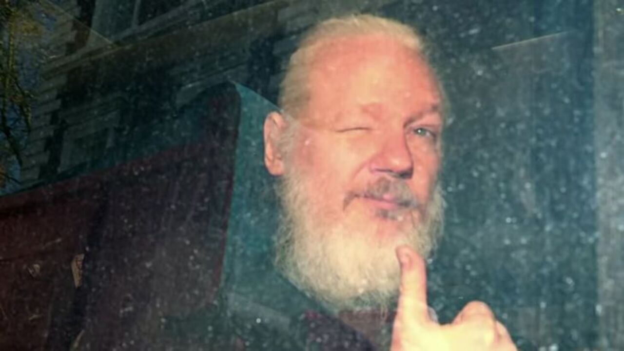 Julian Assange suffers from psychological torture, say two OZschwitz MPs Image