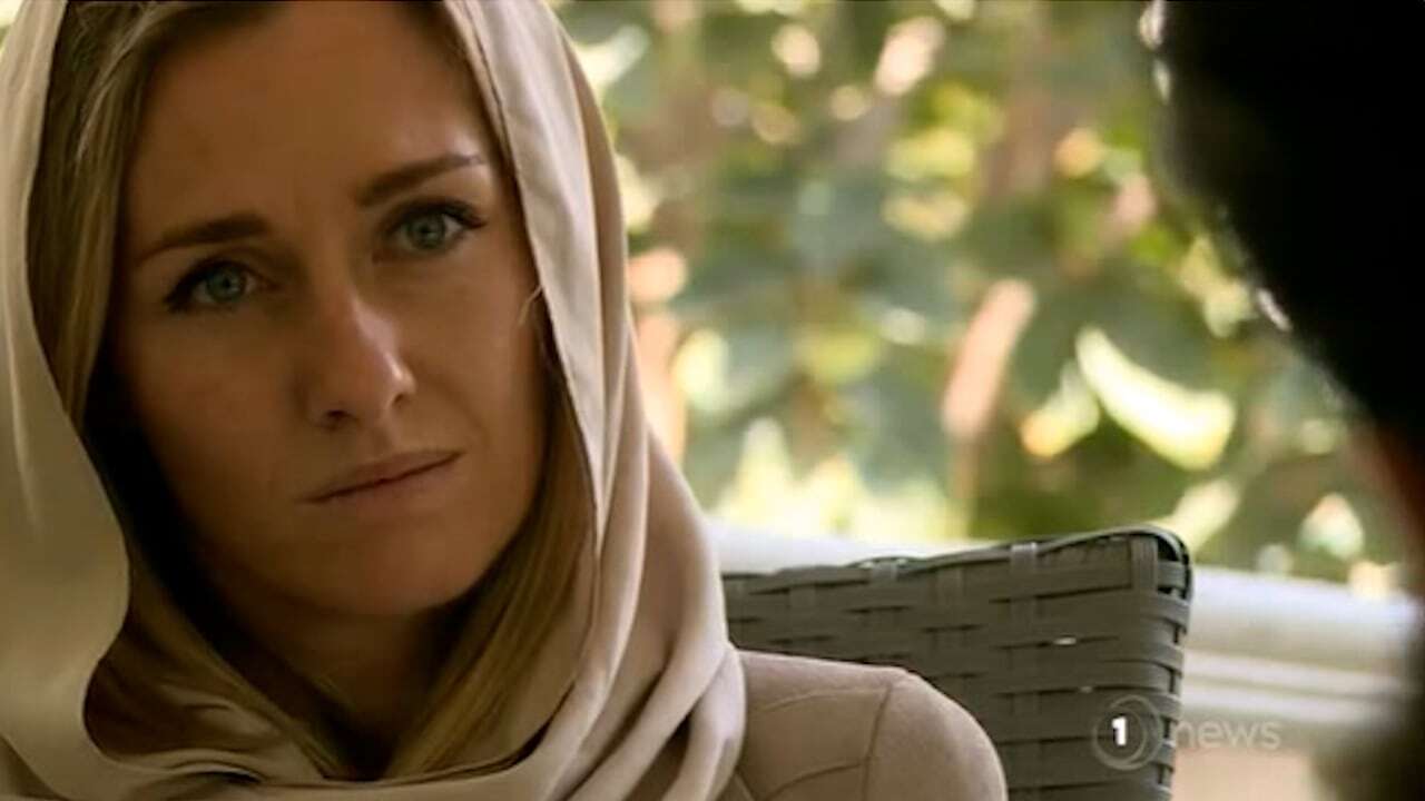 Pregnant New Zealand reporter Charlotte Bellis fights for permission to  come home from Kabul