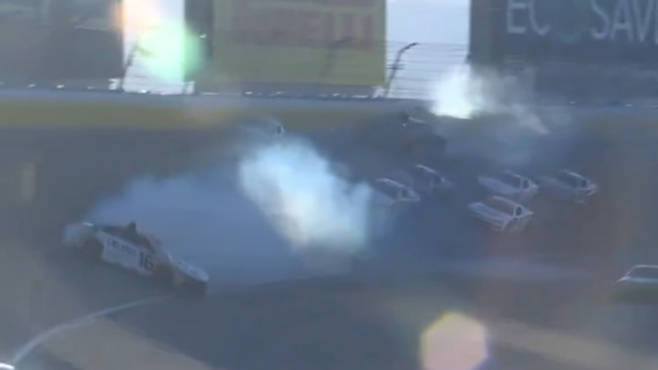 Shane van Gisbergen wrecked out of top five