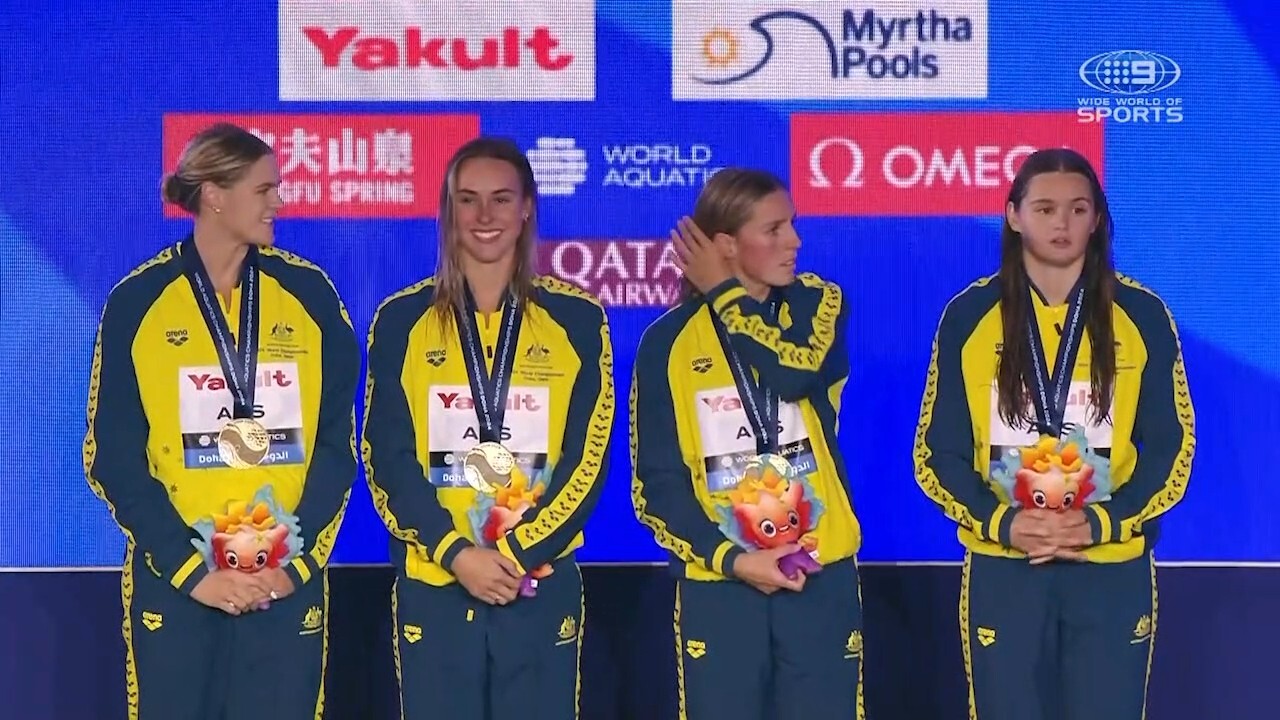 Aussie women snatch GOLD: 4x100m Medley Relay medal ceremony