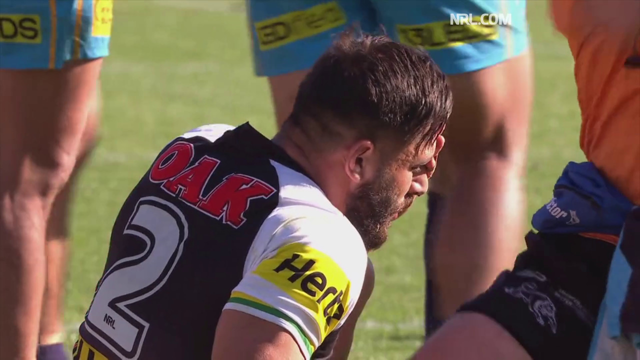 Josh Mansour takes flying knee to the head