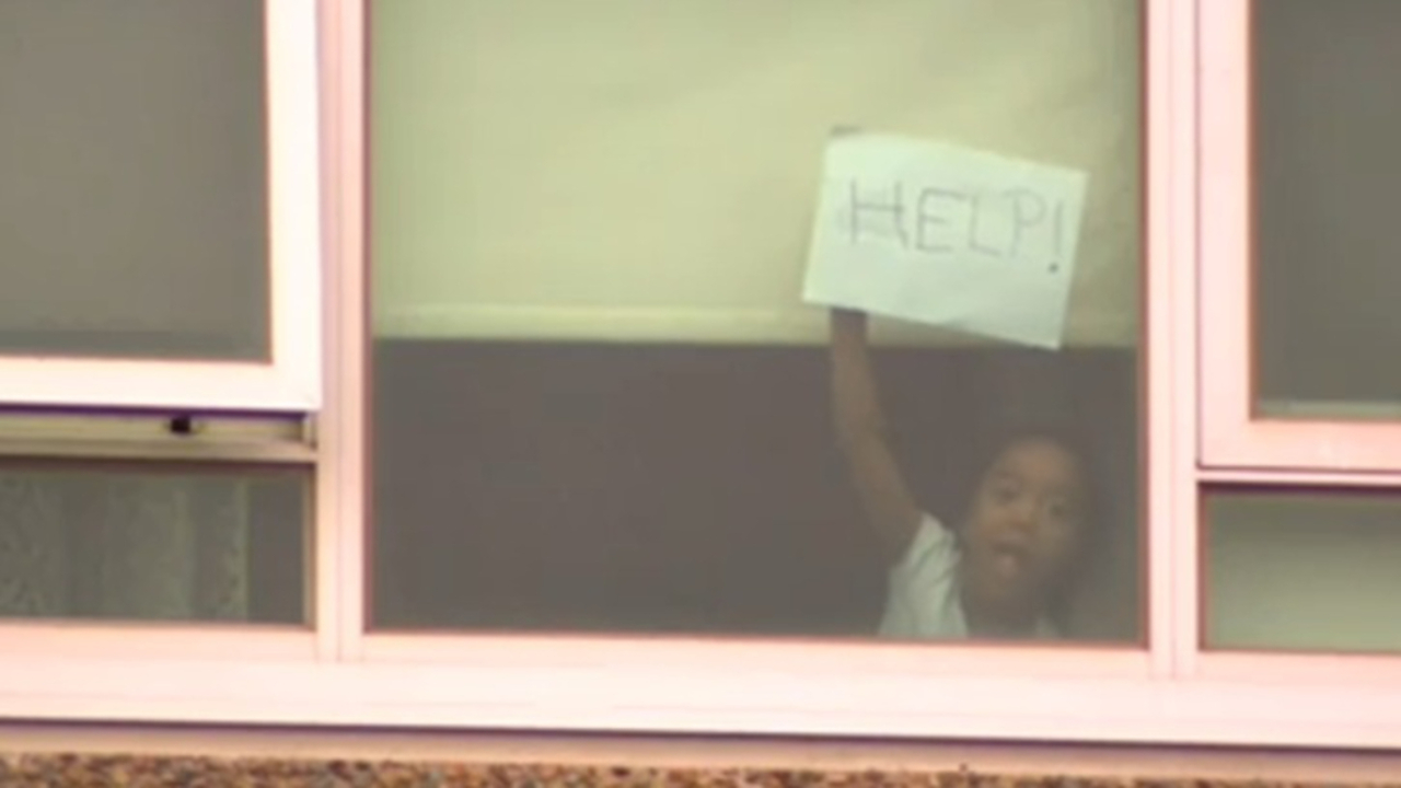 Coronavirus: Lockdown of Melbourne towers found to violate human rights