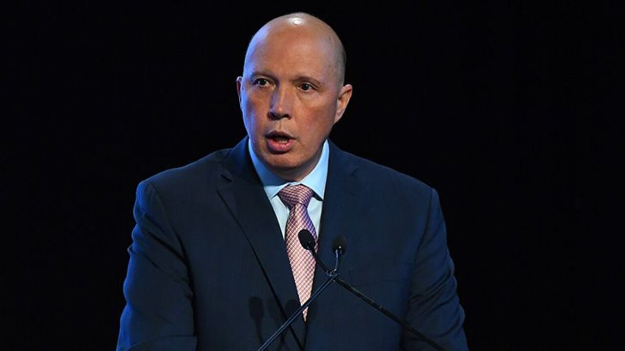 Devices lack security features: Dutton