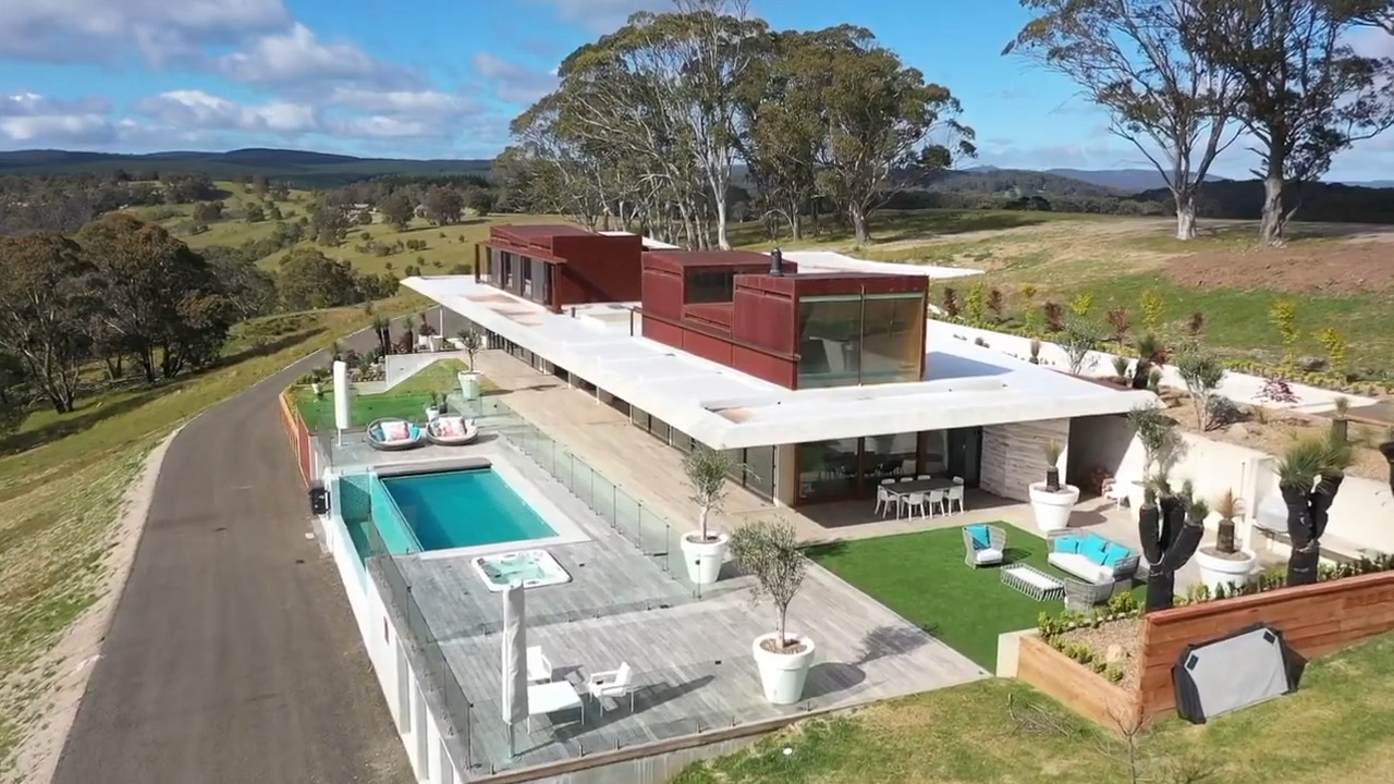 Live in Australia's award-winning 'Invisible House' for a cool $7 million