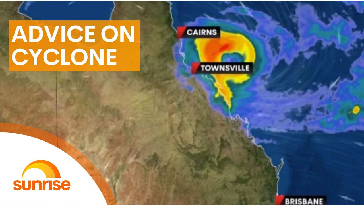 Cyclone crosses Queensland coast at Townsville, Queensland