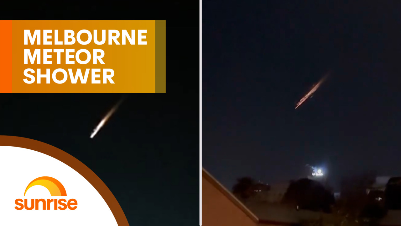 Melbourne meteor shower: Residents woken up overnight after hearing loud  bangs | 7NEWS