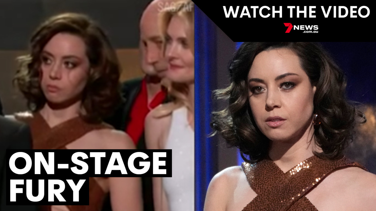 out of context the white lotus on X: aubrey plaza at the sag