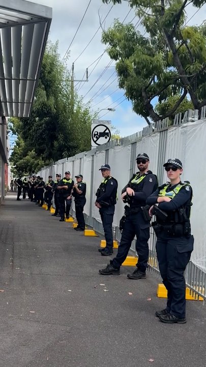 Huge security cordon around Melbourne’s Herzog visit | Herald Sun