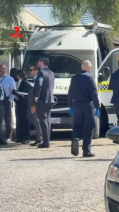 Man charged with murder after body found in Aldinga caravan park cabin ...