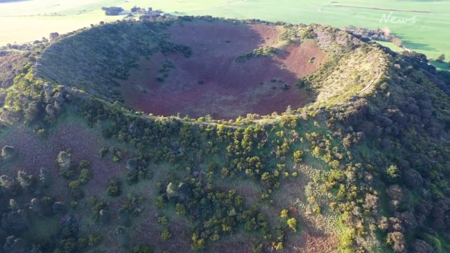 Virtual reality video shows SA volcano Mt Schank in 360 degrees