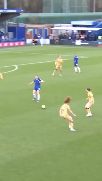 Sam Hsr Kick Sam Kerr produces trademark header | Herald Sun