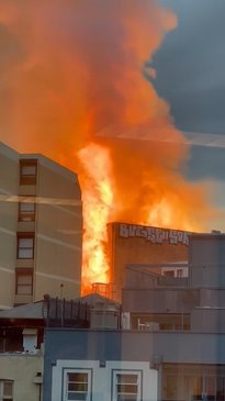 Huge fire breaks out in Sydney CBD | news.com.au — Australia’s leading ...