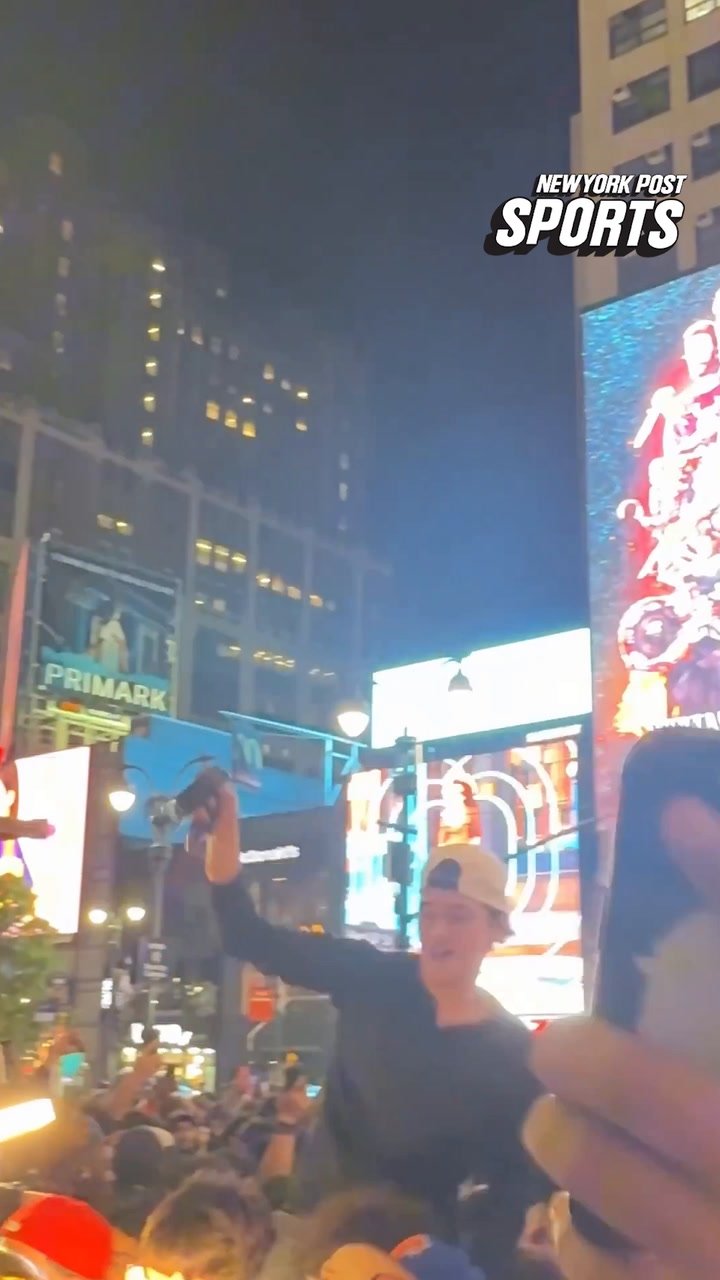 Knicks fans are FIRED UP after the Game 1 blowout win | news.com.au ...