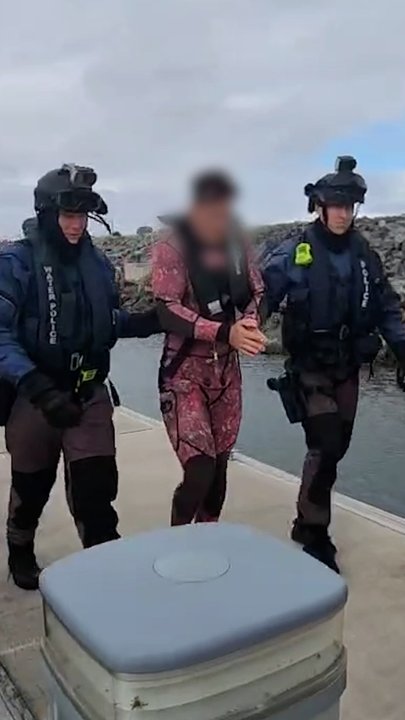 Police seize over 1 tonne of cocaine from boat off NSW coast | news.com ...