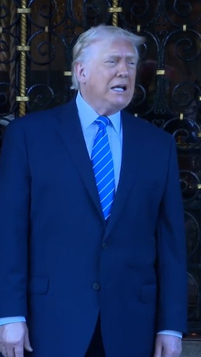 ‘What a dumb question’: Trump snaps at reporter | Herald Sun