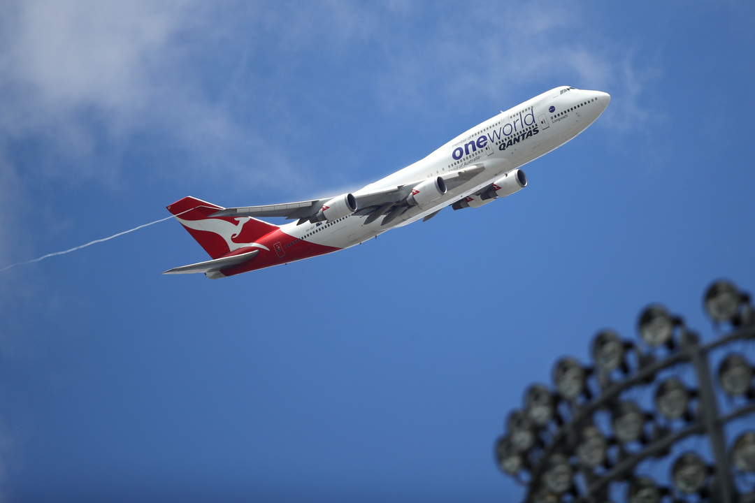 ✈Qantas航空✨Australia♪boeing747 120 QANTAS Boeing 747 LANDINGS & TAKEOFFS Worldwide
