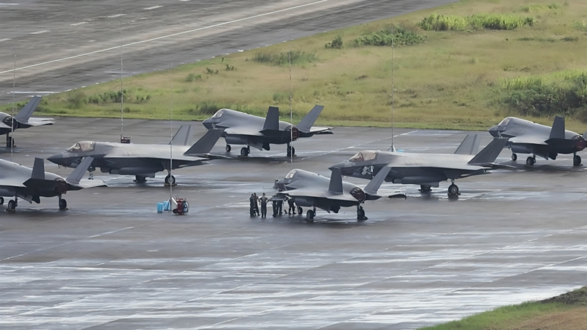 Search for missing FIFO worker Bill Carter last seen at Perth Airport |  news.com.au — Australia's leading news site for latest headlines