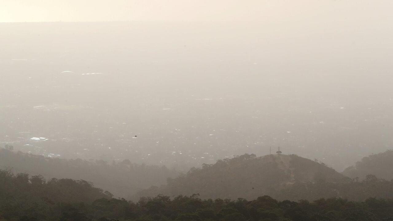 Adelaide hit with health warning as dust storm sweeps ...