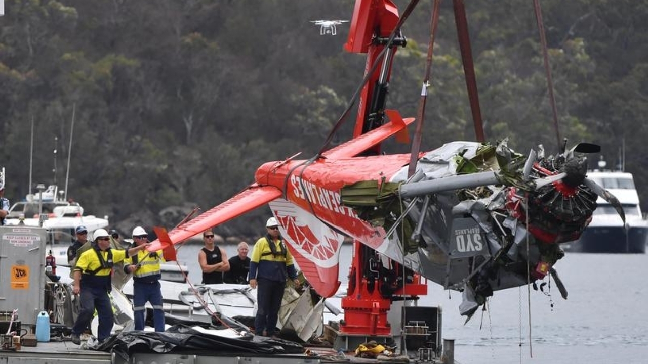 Aviation experts investigating Sydney seaplane crash Sky News Australia