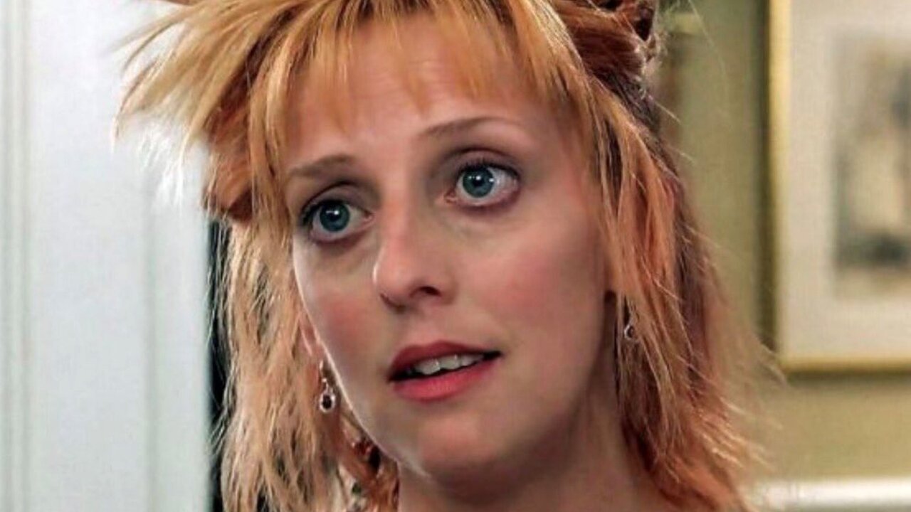 Actress Emma Chambers dies at 53